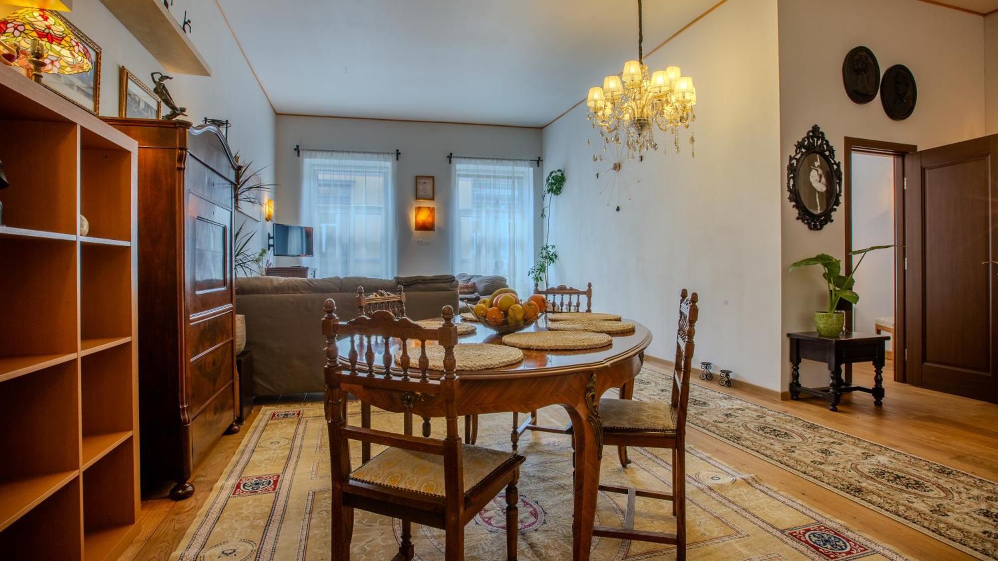 A Piece Of History Guesthouse Brasov Ngoại thất bức ảnh