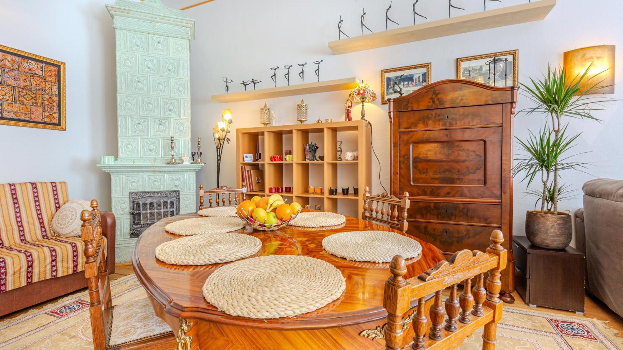 A Piece Of History Guesthouse Brasov Ngoại thất bức ảnh