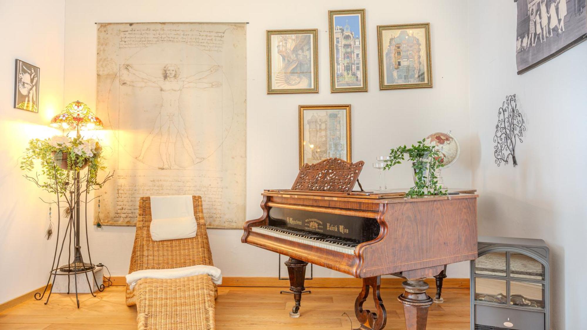A Piece Of History Guesthouse Brasov Ngoại thất bức ảnh