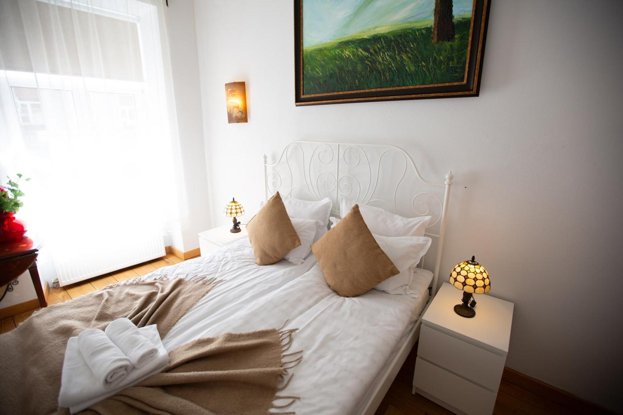 A Piece Of History Guesthouse Brasov Ngoại thất bức ảnh