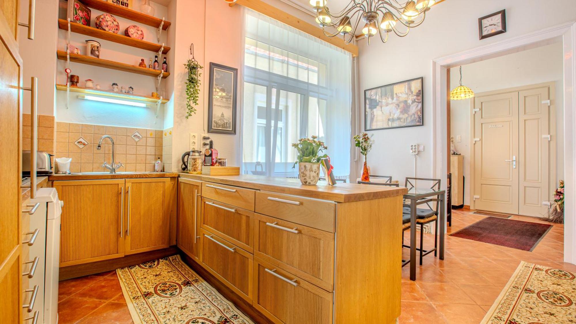 A Piece Of History Guesthouse Brasov Ngoại thất bức ảnh