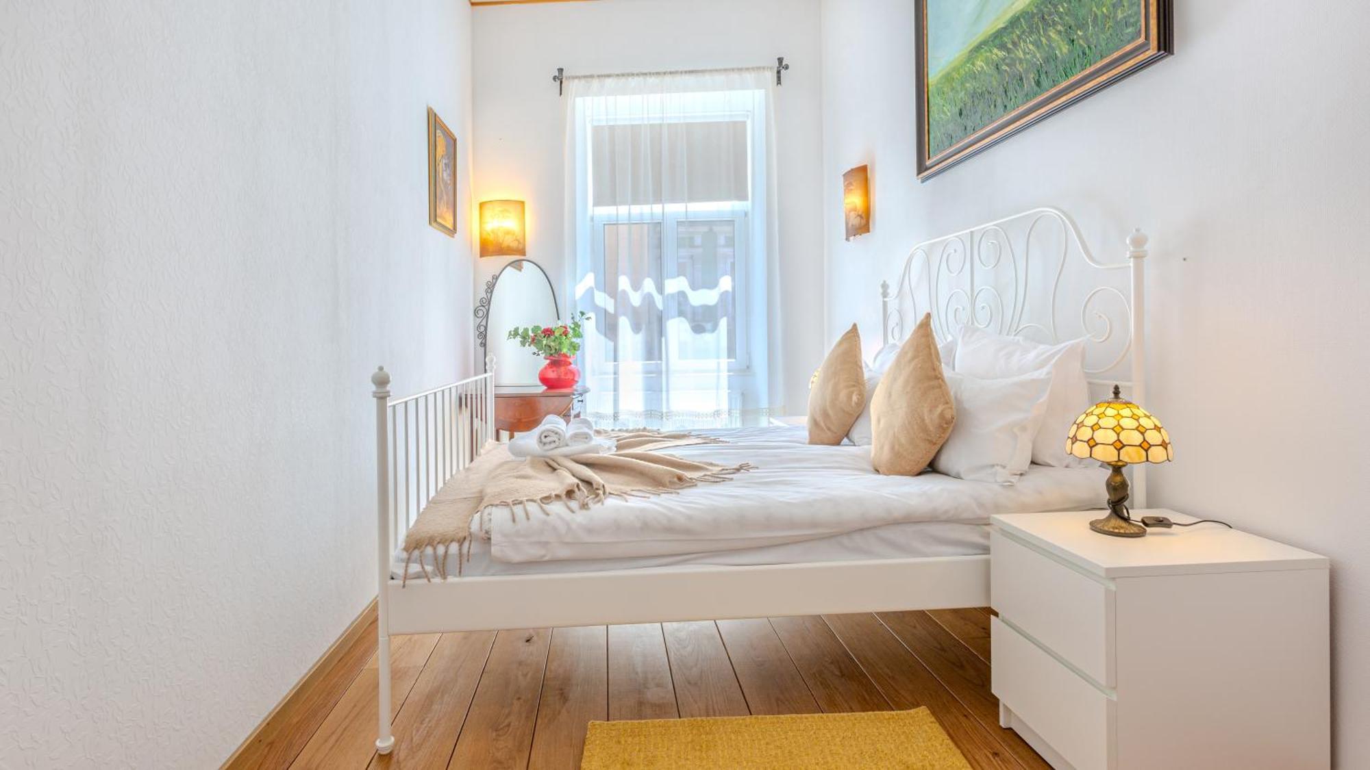 A Piece Of History Guesthouse Brasov Ngoại thất bức ảnh